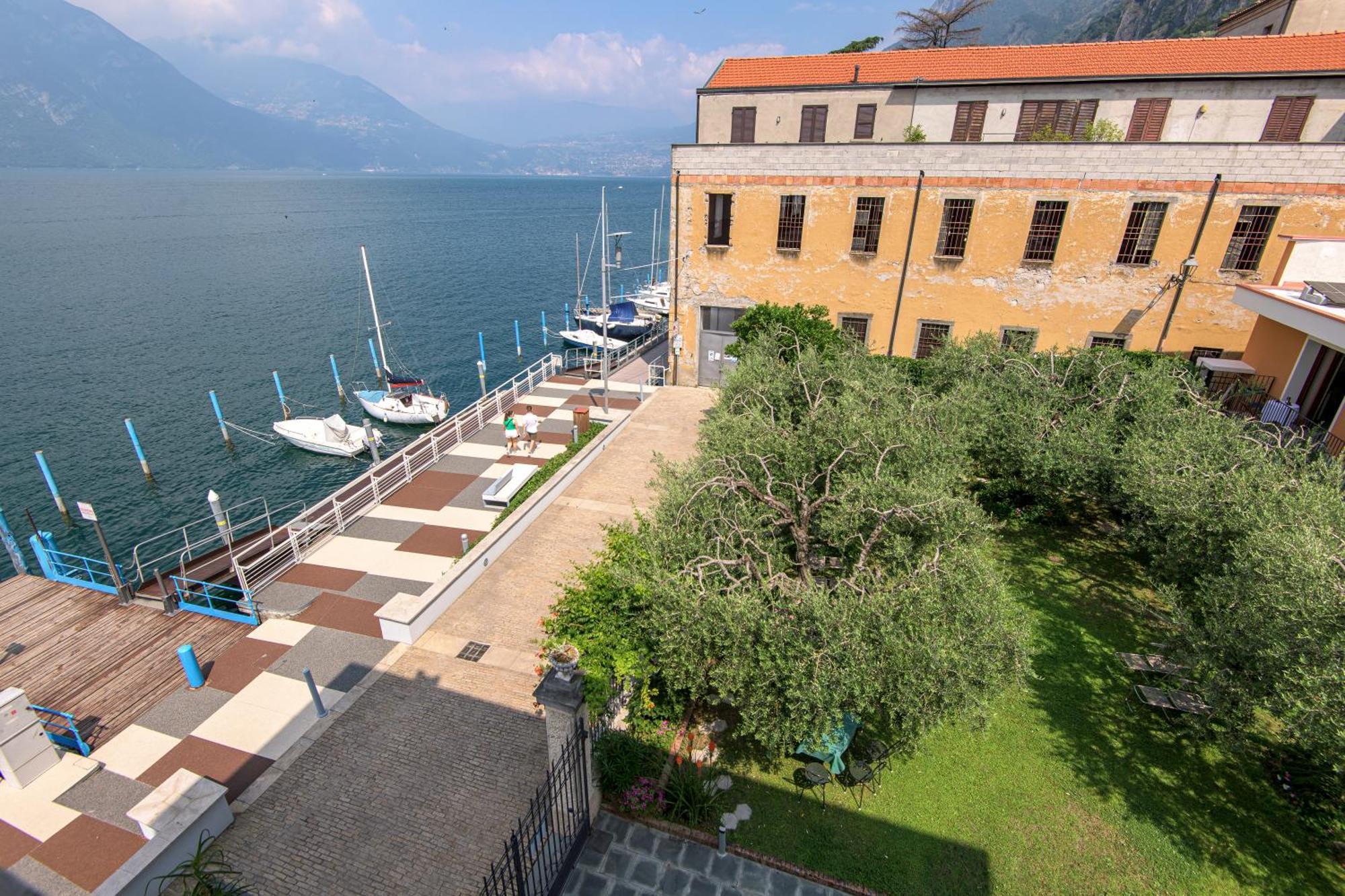 Residenza Di Prestigio In Riva Al Lago Marone Loft Exterior photo